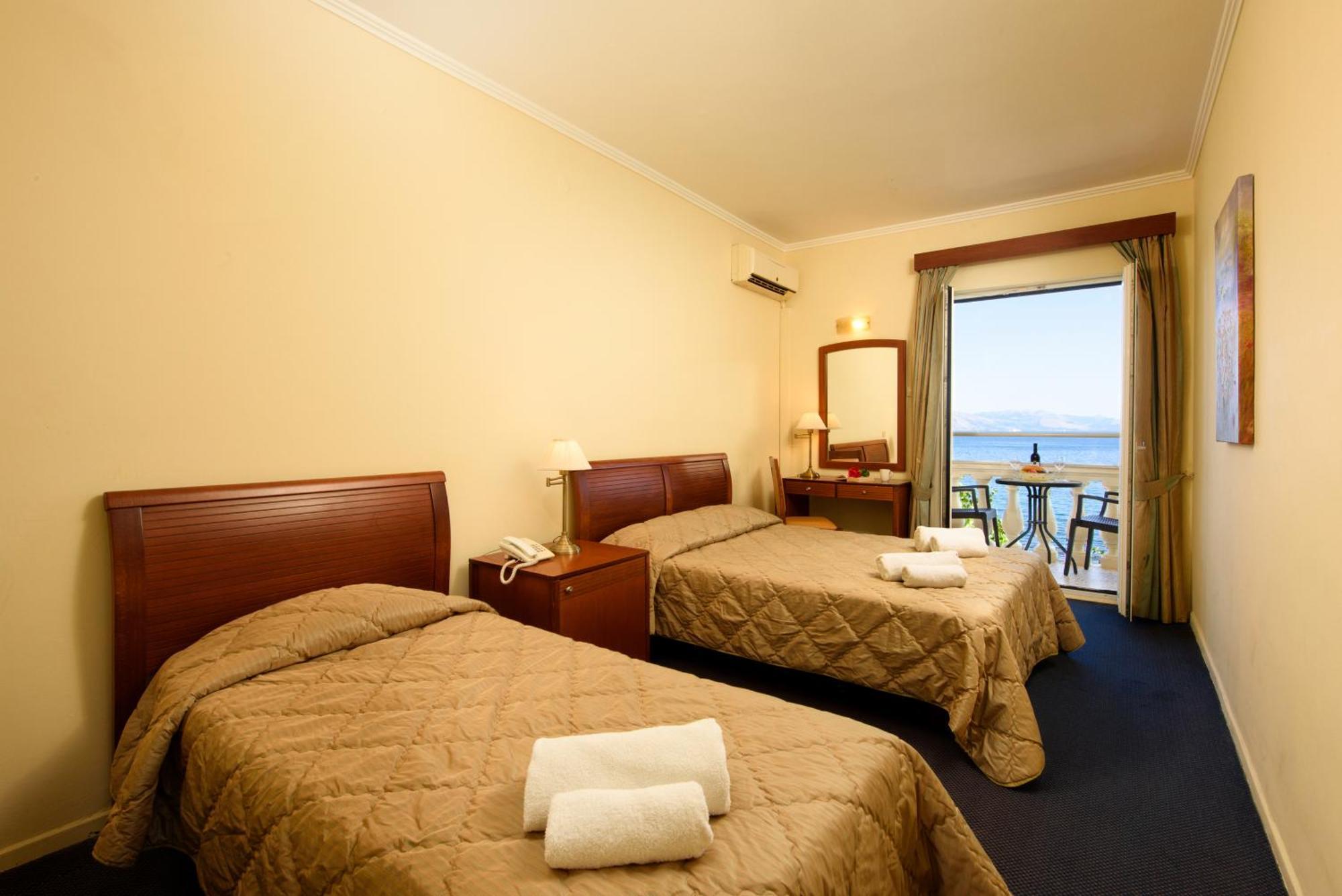 Pontikonisi Hotel & Suites Perama  Oda fotoğraf