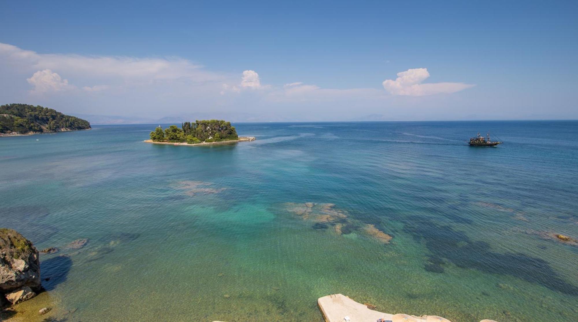 Pontikonisi Hotel & Suites Perama  Dış mekan fotoğraf