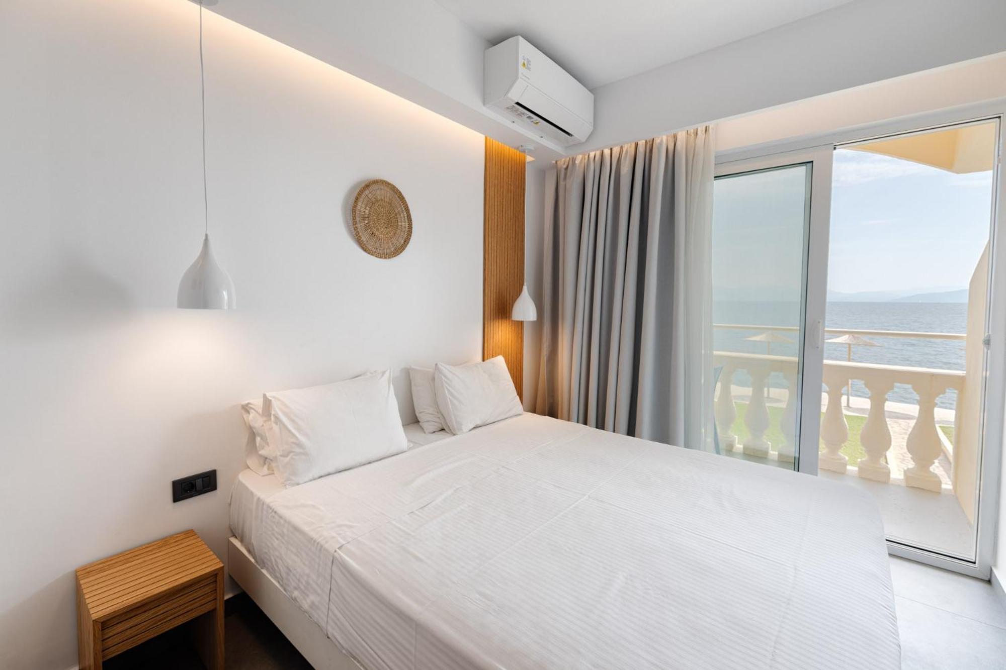 Pontikonisi Hotel & Suites Perama  Dış mekan fotoğraf