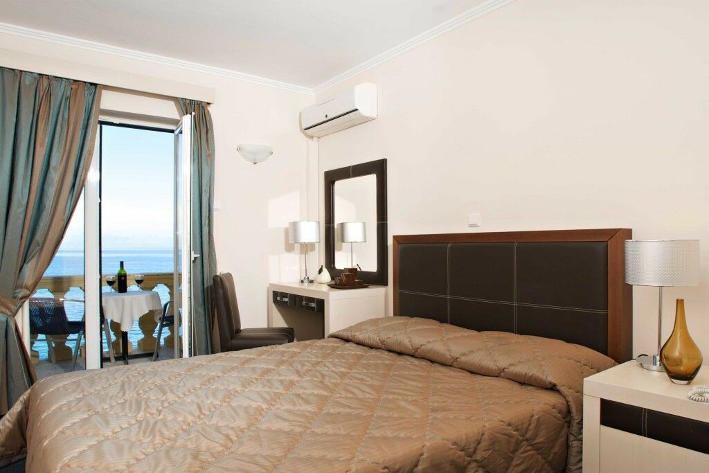 Pontikonisi Hotel & Suites Perama  Dış mekan fotoğraf